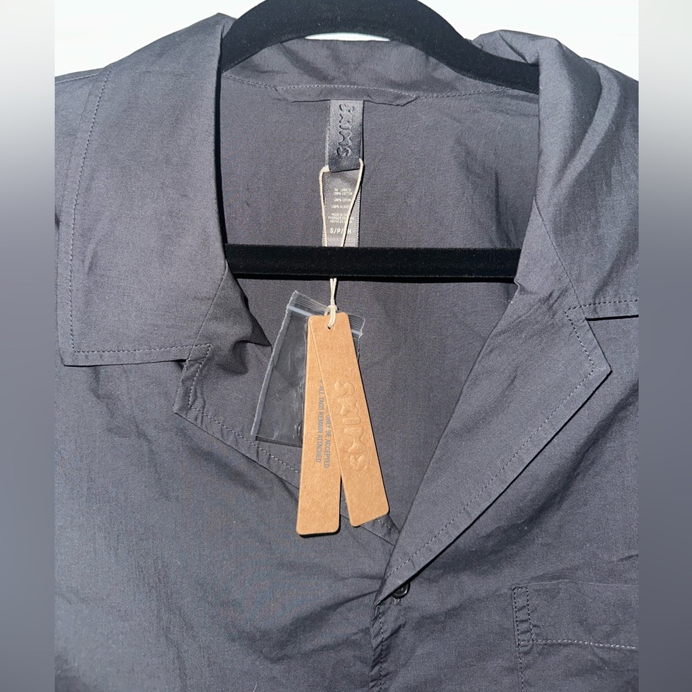 NWT SKIMS COTTON POPLIN LONG SLEEP TOP BUTTON UP | ASH